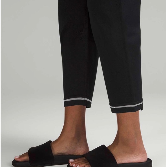 Lululemon Relaxed-Fit HR Knit Crop 24” - Picture 4 of 6